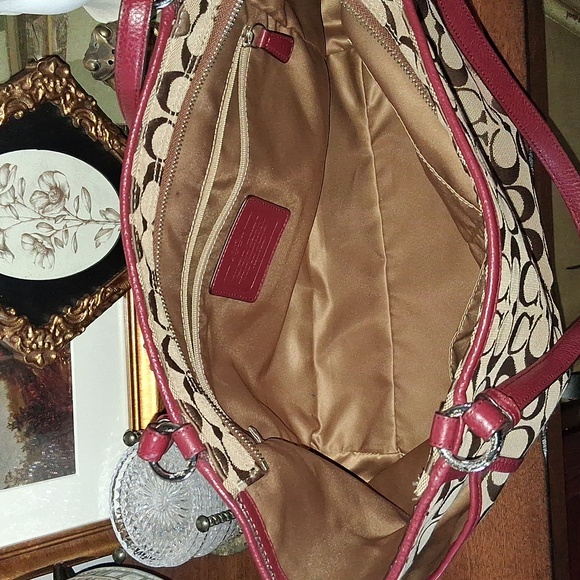 Coach Set - Picture 8 of 10